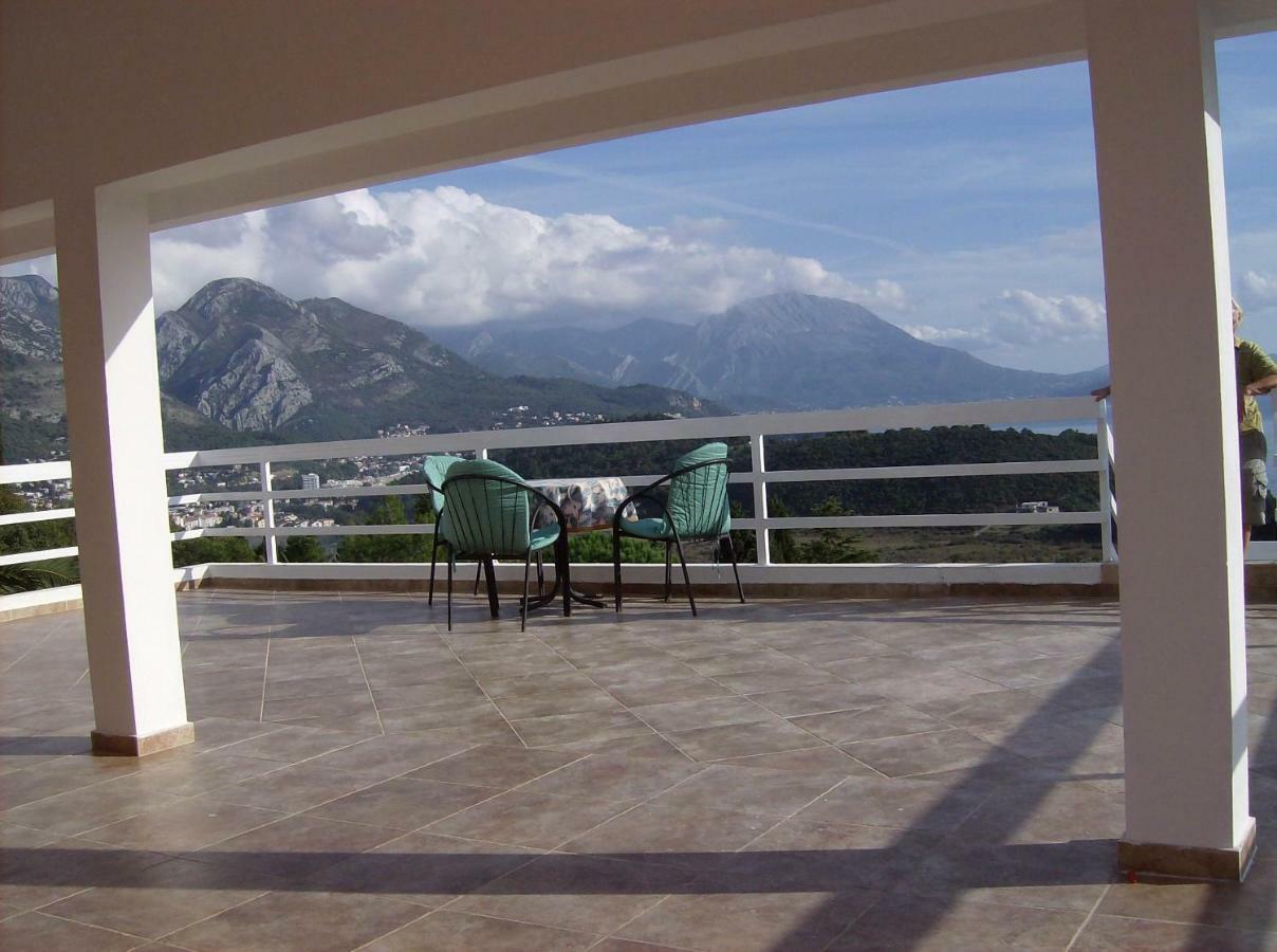 Apartments Jovanic With 2 Bedrooms Sutomore Exteriör bild