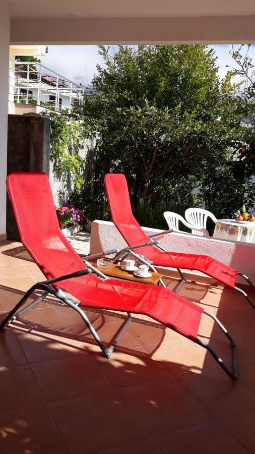 Apartments Jovanic With 2 Bedrooms Sutomore Exteriör bild